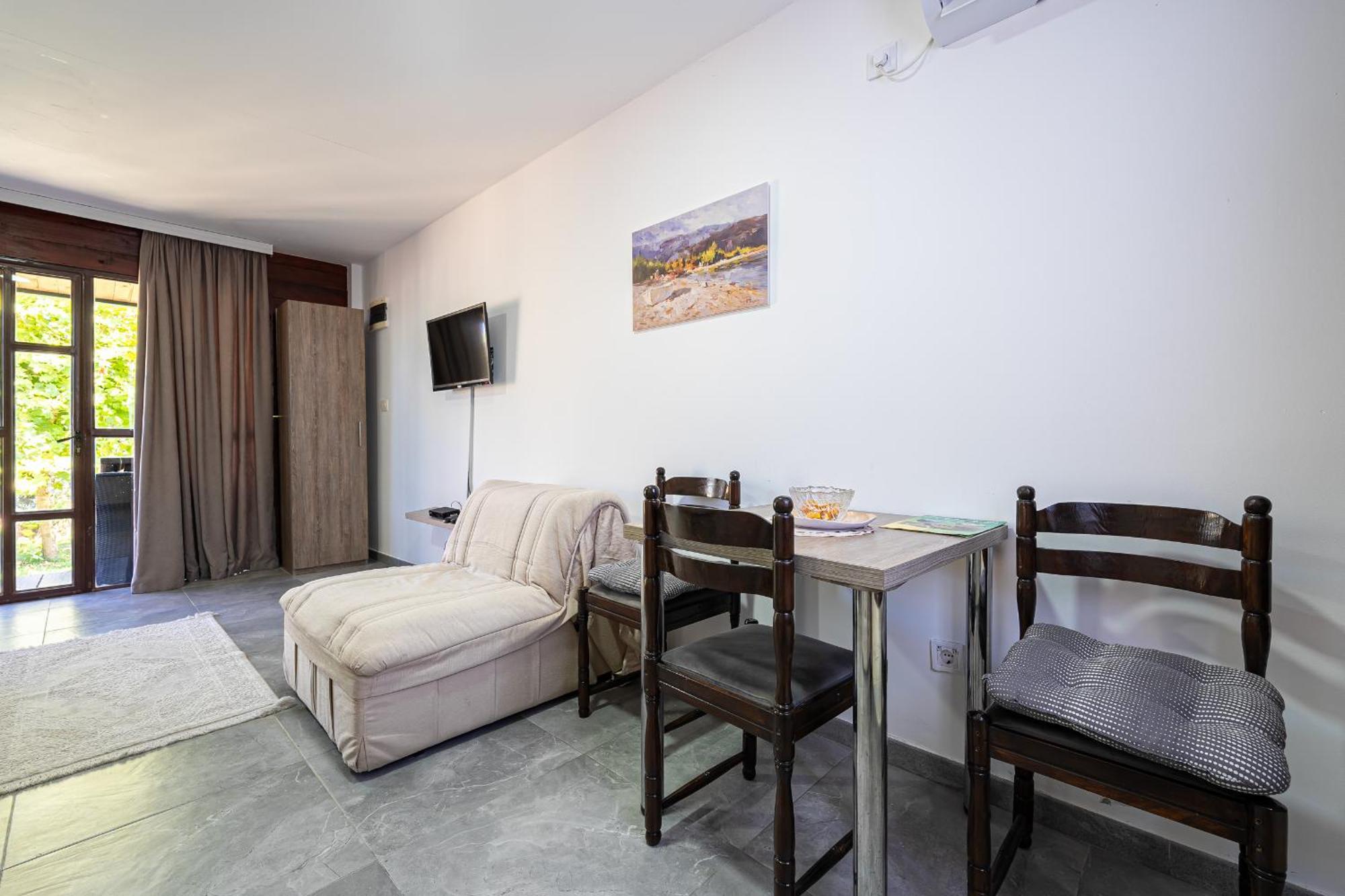 Apartments Obala Подгорица Стая снимка