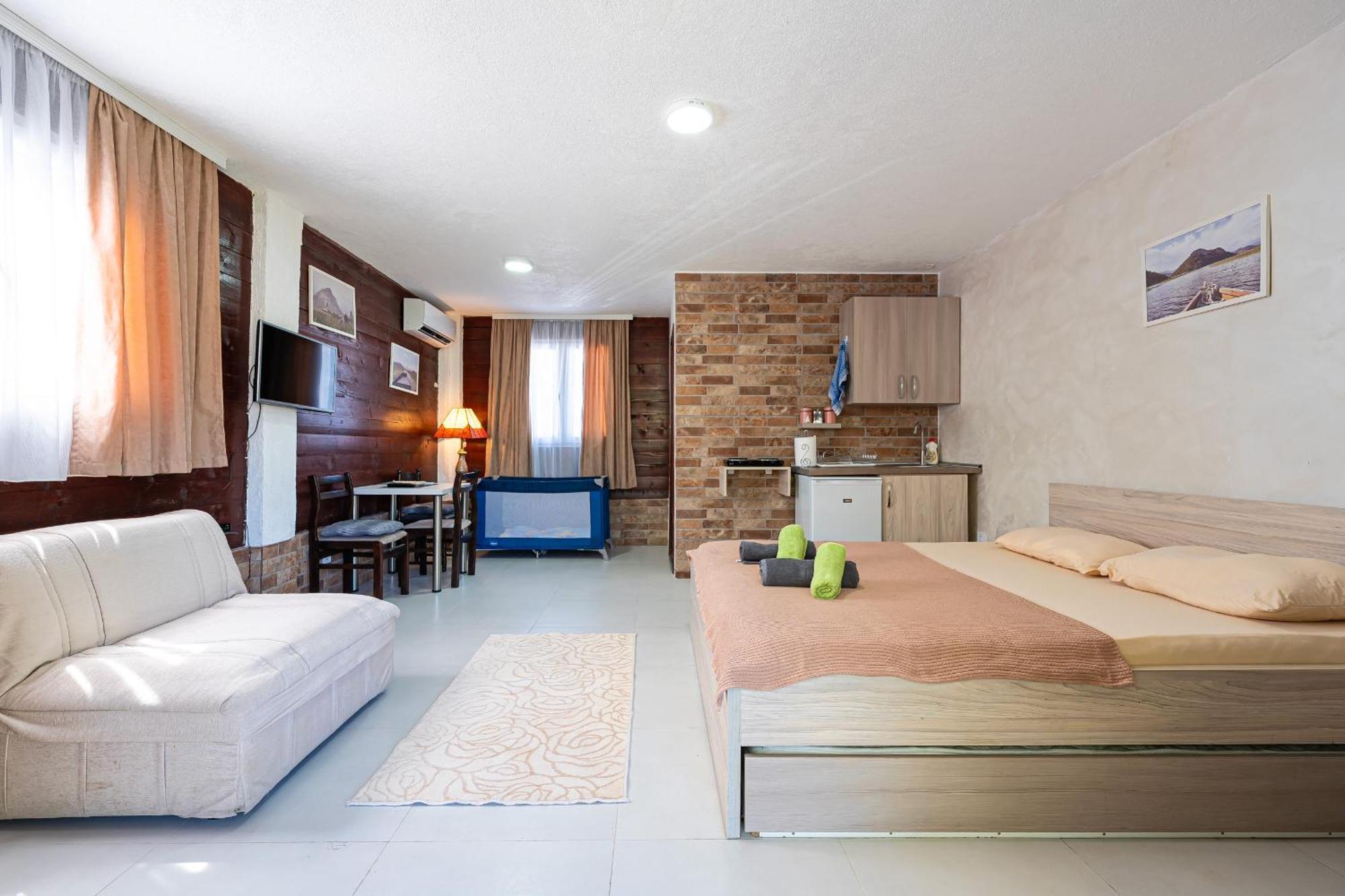 Apartments Obala Подгорица Екстериор снимка